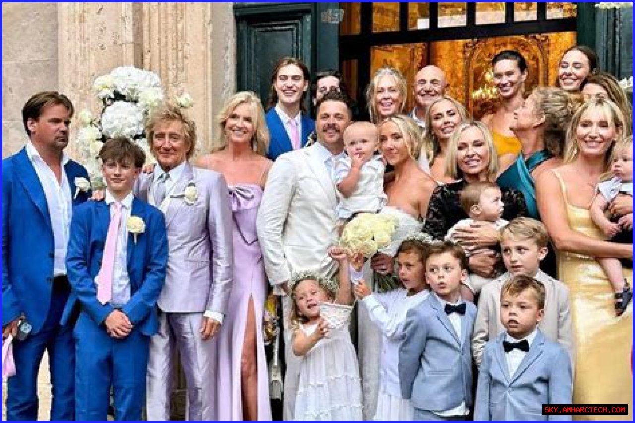 Unveiling The Life Of Rod Stewart's Wife: A Journey Through Love And Fame